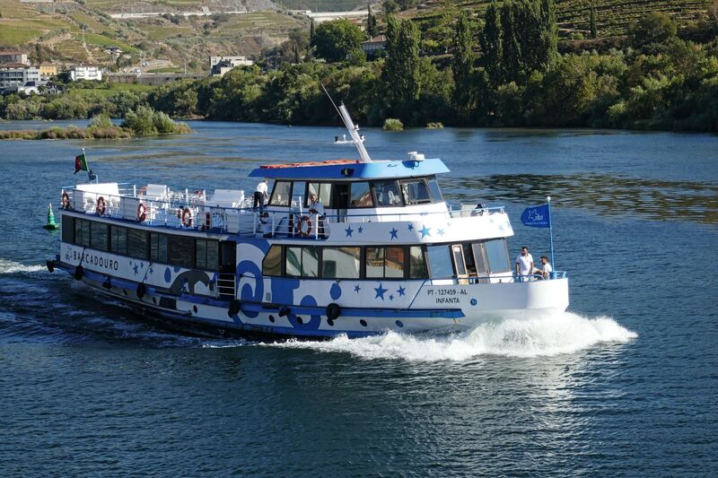 DC 22-0789-003.jpg :: Saga Douro River Cruise, Regua Lamego to Pinhao, River Douro: The MS Infanta of Barcadouro cruises, a passenger ship sailing under the flag of Portugal. Cruising on the River Douro at Peso da Regua. Photo taken 30/08/2022.