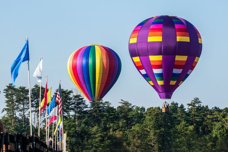Up and Over (DLM_20150816_050_0136-2_web).jpg