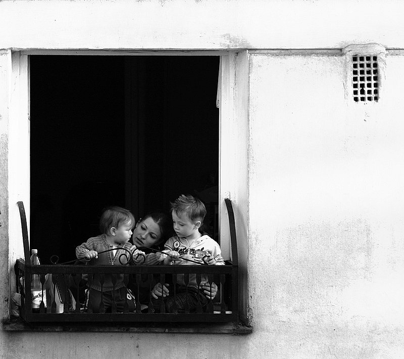 Inside Looking Out  5894...jpg