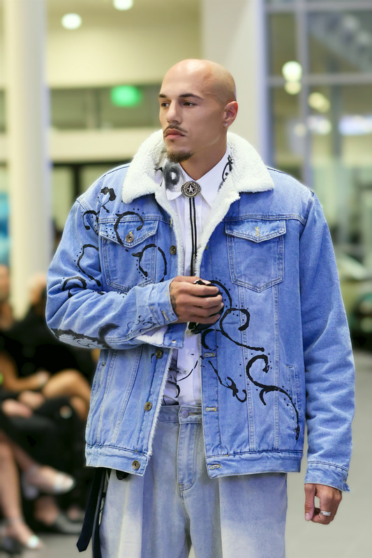 LNS_0417.jpg :: Processed with Lensa with Magic Correction