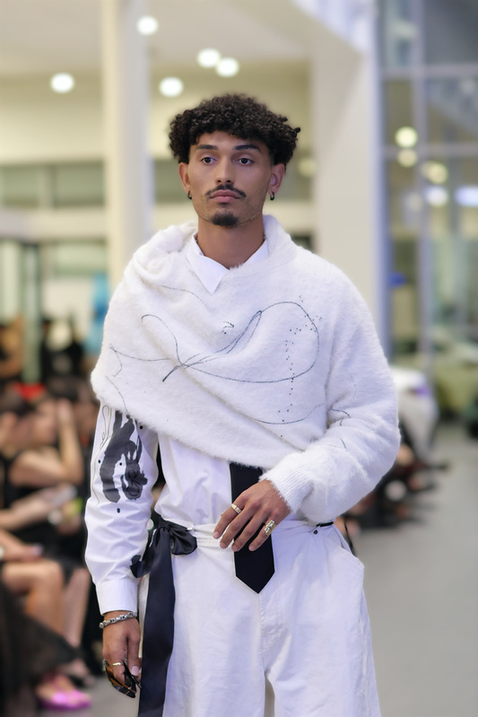 LNS_0427(1).jpg :: Processed with Lensa with Magic Correction