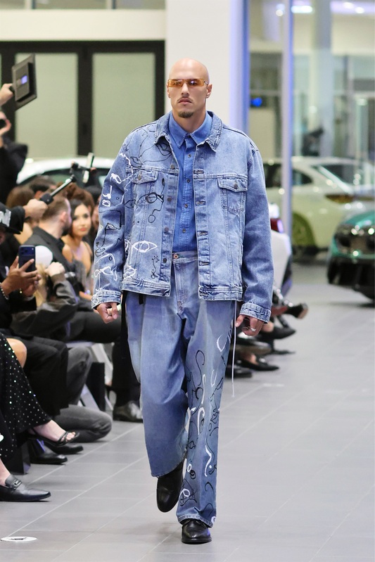 LNS_0455.jpg :: Processed with Lensa with Auto Adjustments