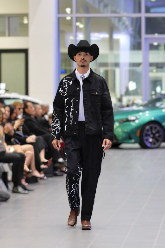 LNS_0456(1).jpg :: Processed with Lensa with Auto Adjustments