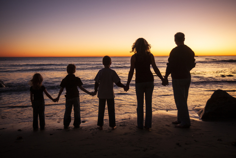 Family on Beach Silhouette 003.jpg