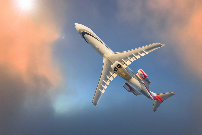 White Airplane 001M-1_1.jpg