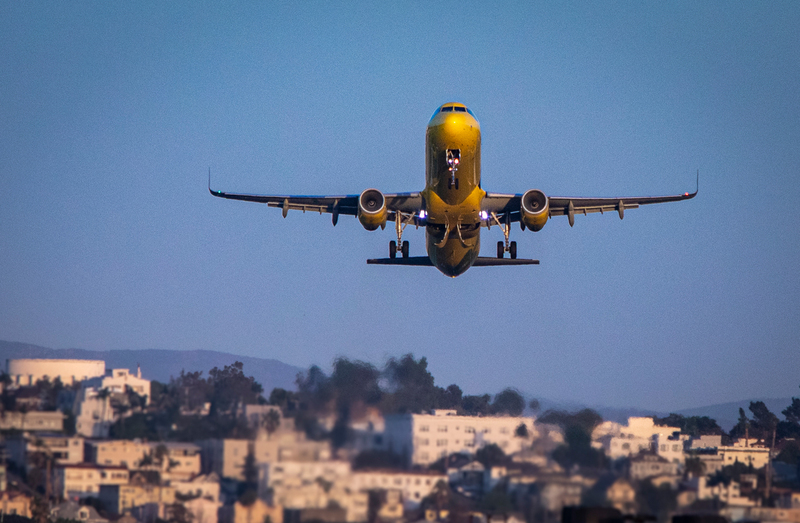 Yellow Commercial Jet 004.jpg