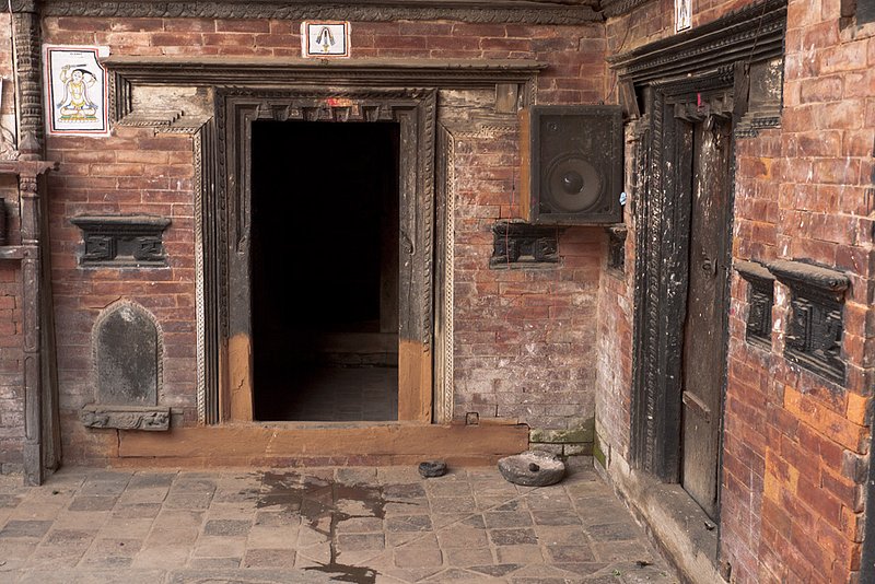 Bakhtapur Courtyard 0711 copy.jpg