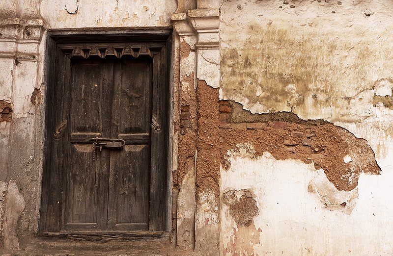 Bhaktapur door 00704.jpg