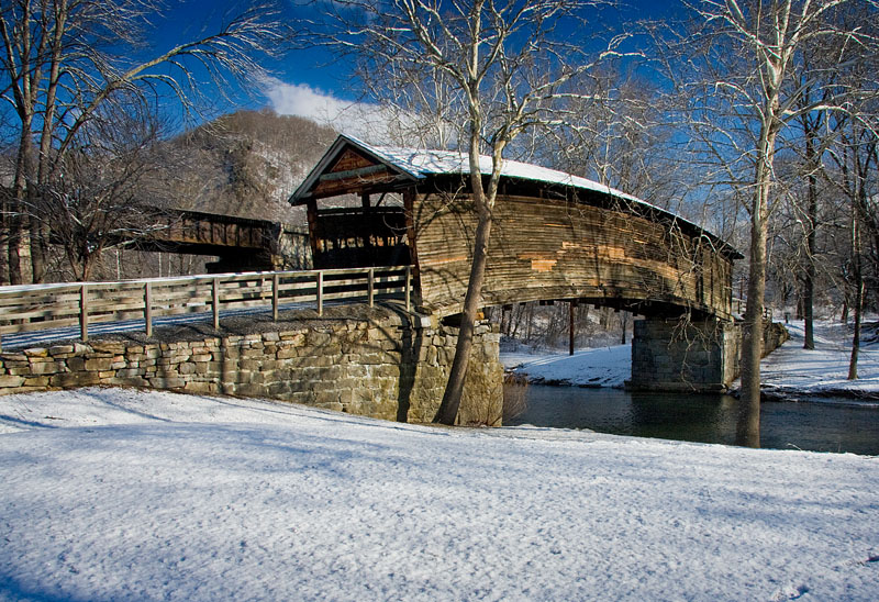 Bridge-Snow .4 - Small.jpg :: Haven't had much snow so far this winter. A light dusting on this day in early Feb was enough for a good snow shot of Humpback Bridge.