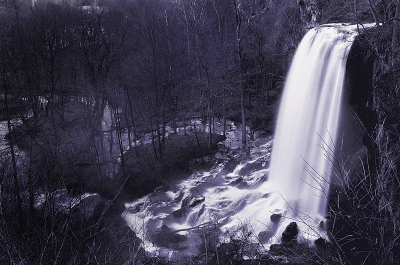 Falling Springs - Top of the Falls.jpg :: Falling Spring falls is easy to see from Rte 220, the main(only) road leading from Covington, VA to Hot Springs. There's a parking area and a viewing area where good views are available. This is a scene common to most photographs of the falls. To see more shots of Falling Spring from the bottom of the falls, enter \