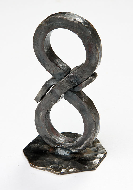 Figure-8_002.jpg :: Approx 6-inches tall this is a chain that links through itself to form a figure-8.