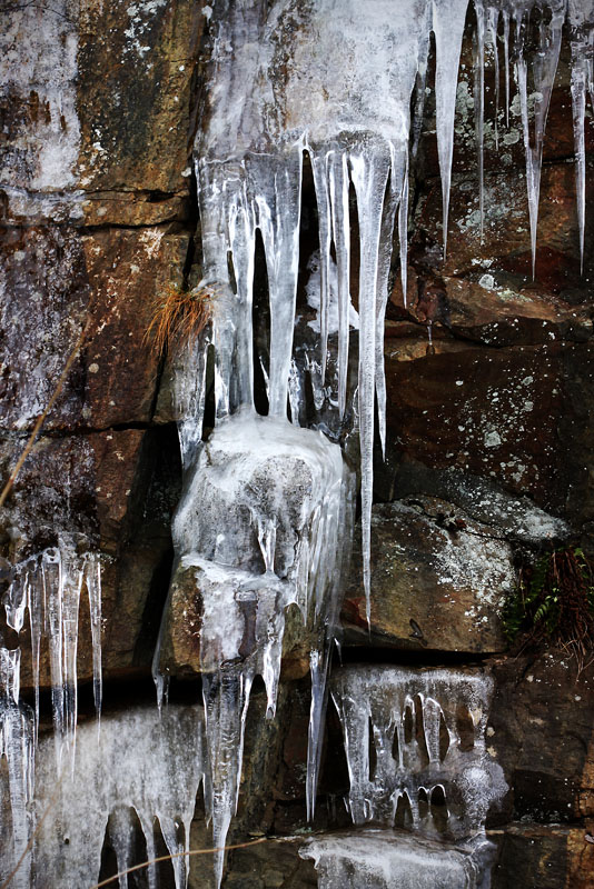 Ice Fall-2 - ER1.jpg :: Ice fall at Eagle Rock cliff face.