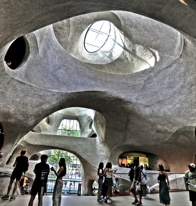 AMNH GilderHall 01A Pano.jpg