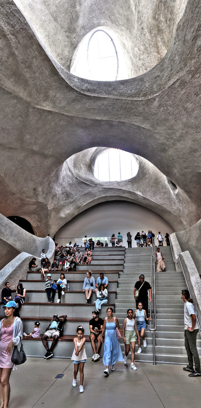 AMNH GilderHall 03A Pano.jpg
