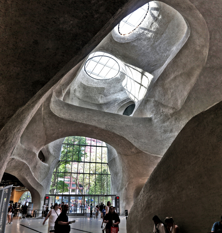 AMNH GilderHall 08A Pano.jpg