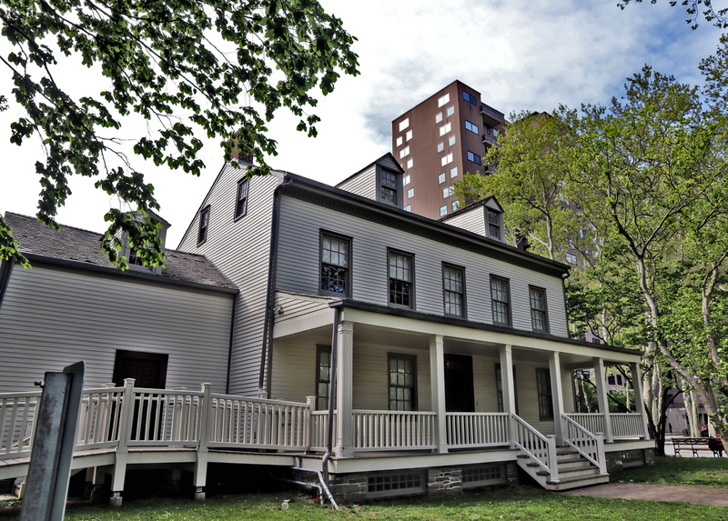 Blackwell House Roosevelt Island front 01A.jpg