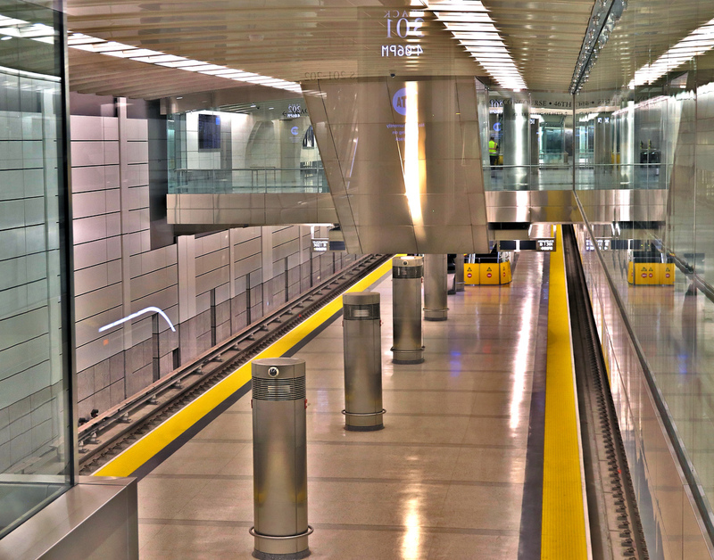 Grand Central Madison Platform 02A.jpg