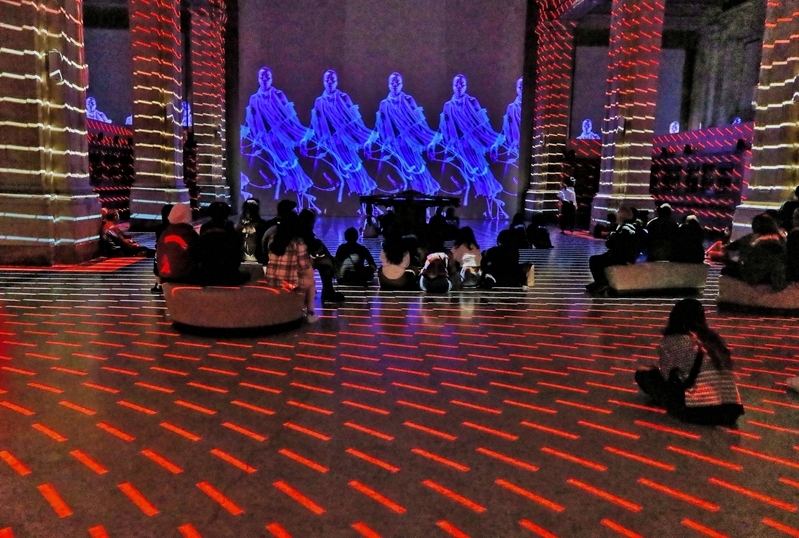 Gustav Klimt Show 05A(1).jpg