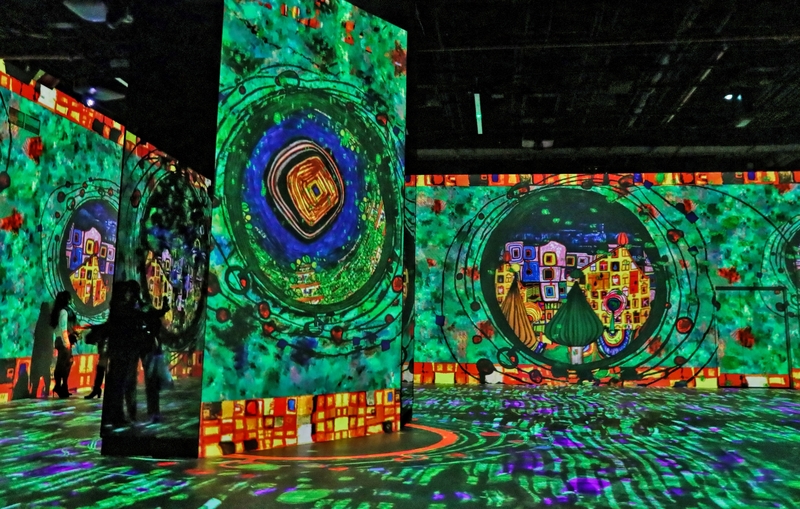 Gustav Klimt Show 065A(1).jpg
