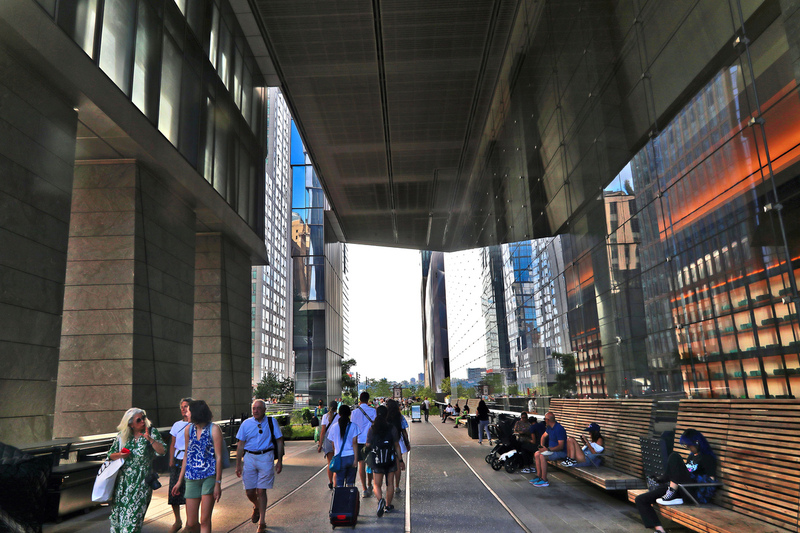 High Line Hudson Yards Under Eaves 01A.jpg