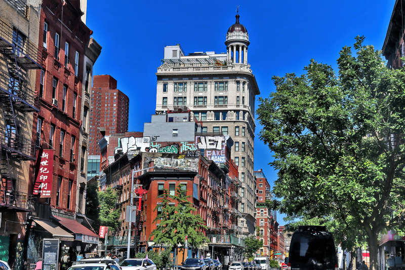 LES Jarmlowsky Bank 02A.jpg