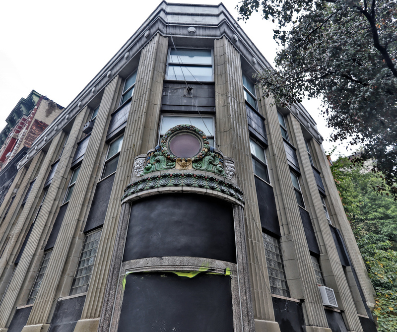 LES Secession bank Pano 02A.jpg