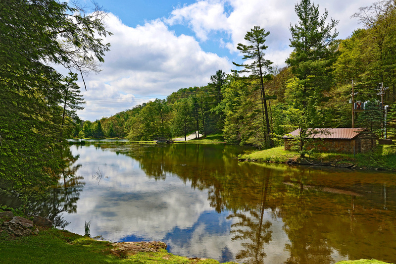 Laurel Highlands Lake 01A(1).jpg