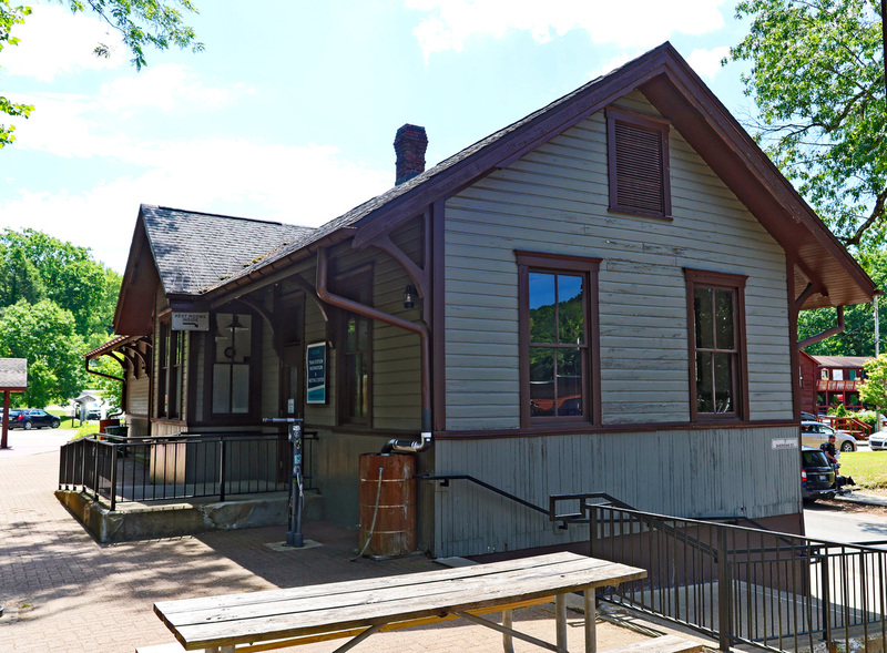 Laurel Highlands Youghiogheny Bridge Ohiopyle Station 01A(1).jpg