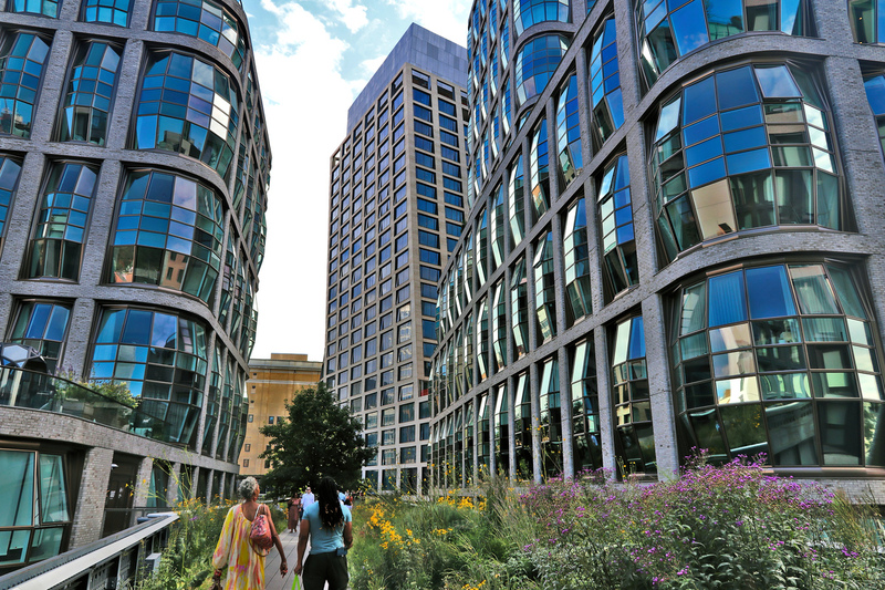 Meatpacking District Leaning Towers 03A.jpg