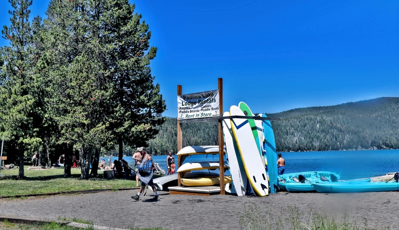Oregon Paulina Caldera Lake 01A.jpg