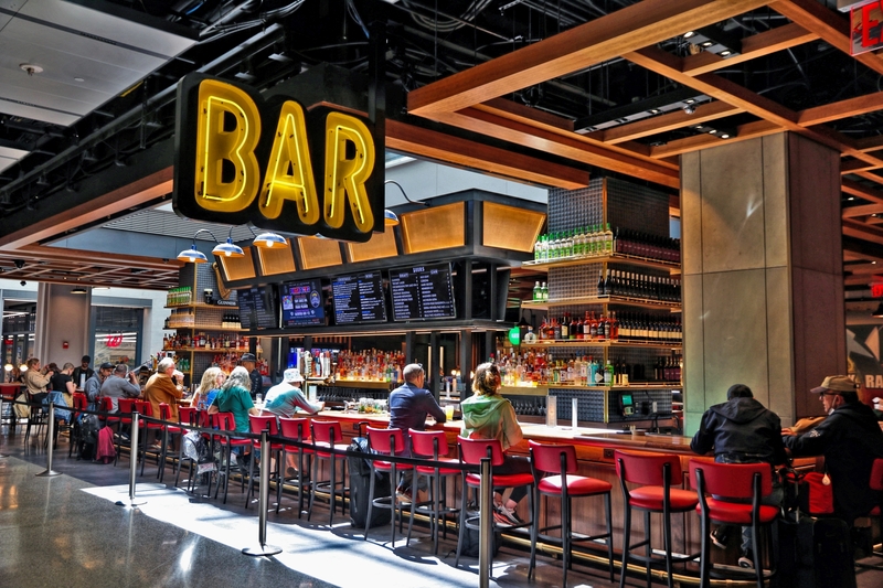Penn Station Food Courts 02A.jpg