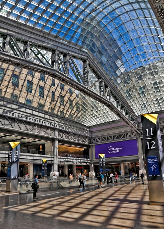 Penn Station Moynihan Hall 01A.jpg