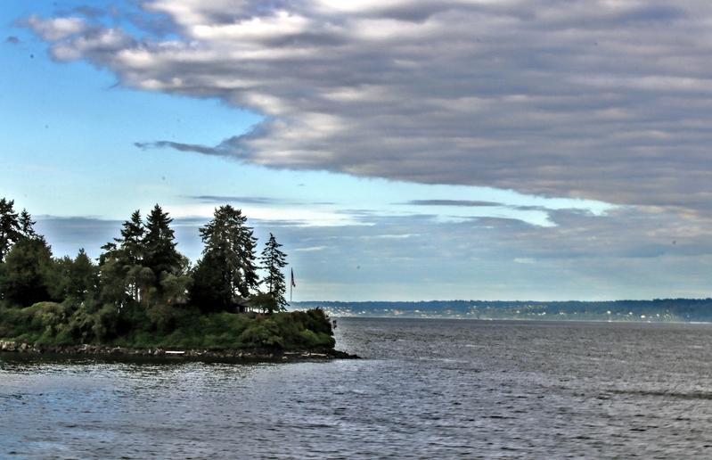 Seattle Bainbridge Island Elliott Bay 01A.jpg