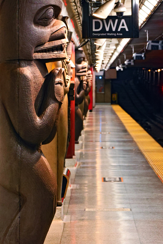 Toronto ROM Subway 01A(1).jpg
