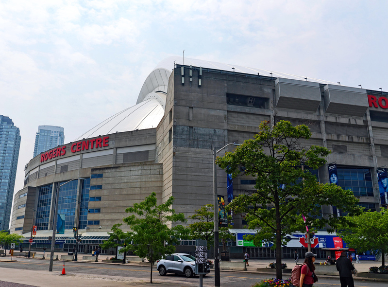 Toronto Rogers Center 01A(1).jpg