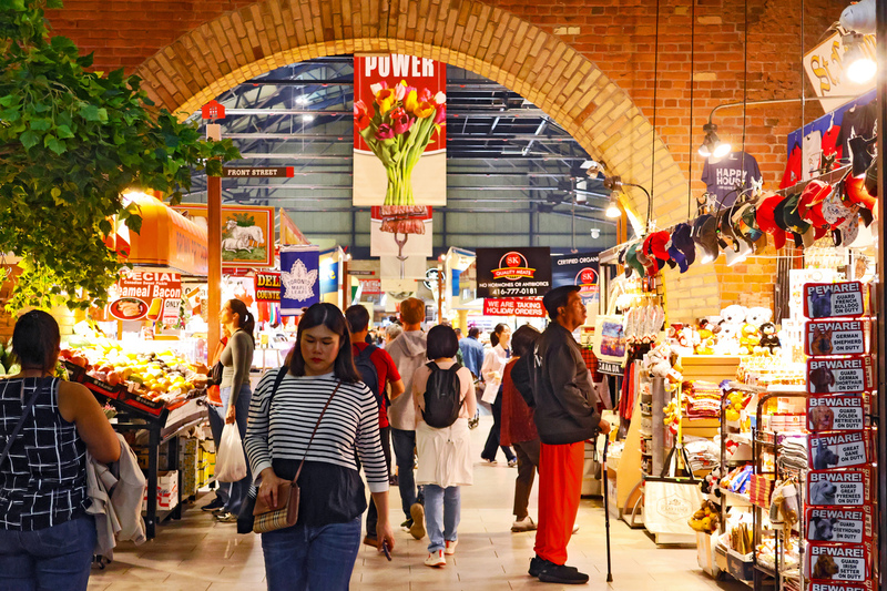 Toronto StLawrence Market 02A(2).jpg