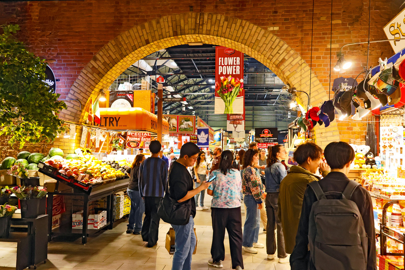 Toronto StLawrence Market 06A(2).jpg