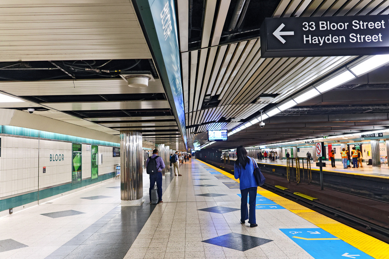 Toronto Subway 051A.jpg