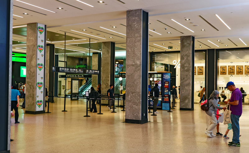 Toronto Union Station Concourse 03A.jpg