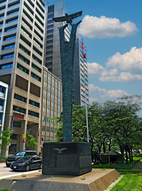 Toronto University Monument 01B.jpg