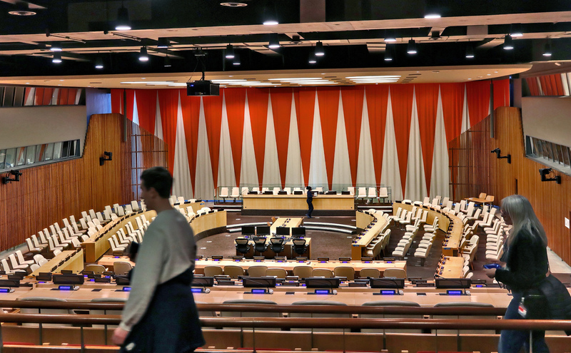 United Nations Secretariat Meeting Hall Interior 04A(1).jpg