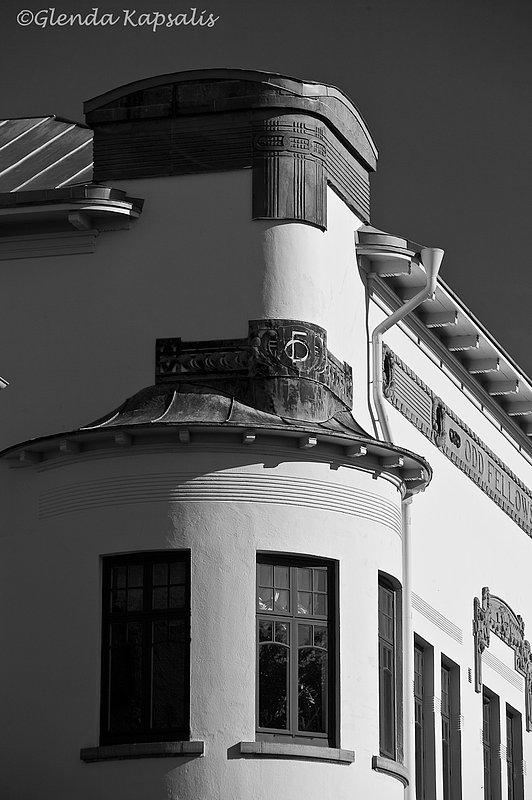 Art_Deco2_Kalmar_SwedenBW.jpg :: Art deco detail on building in Kalmar, Sweden