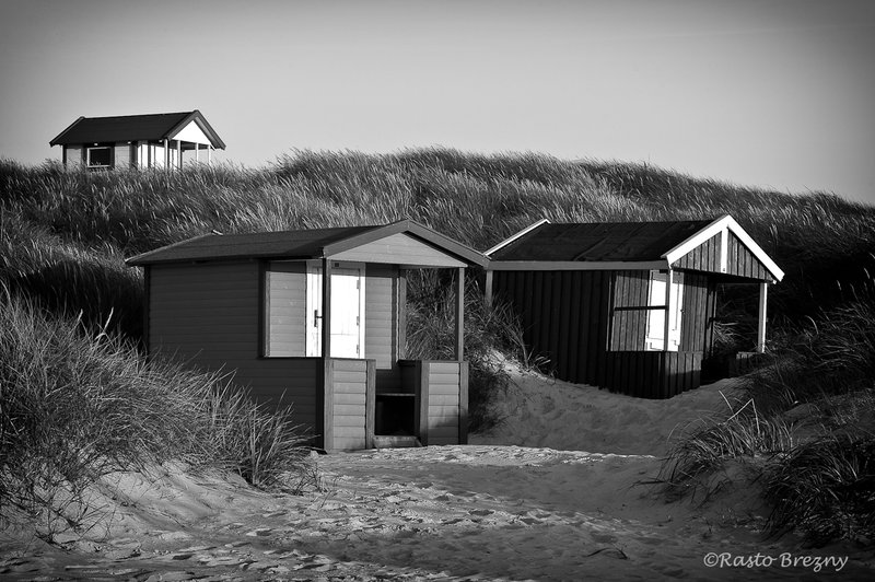 Beach_Huts_SwedenBW1.jpg