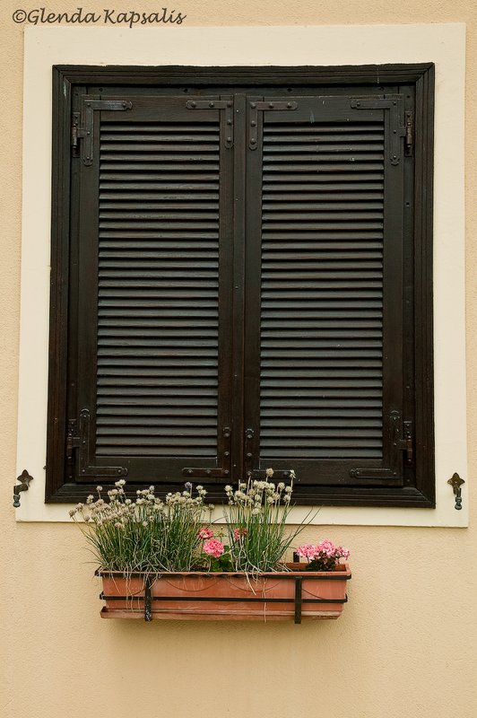 Black Shutters Friuli.jpg