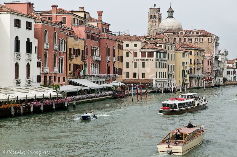 Canal Traffic Venice1.jpg