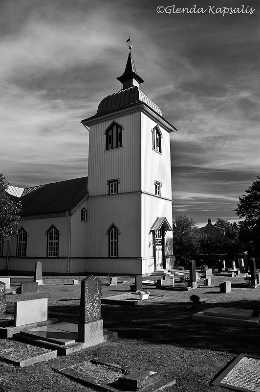 Cemetary_SwedenBW.jpg