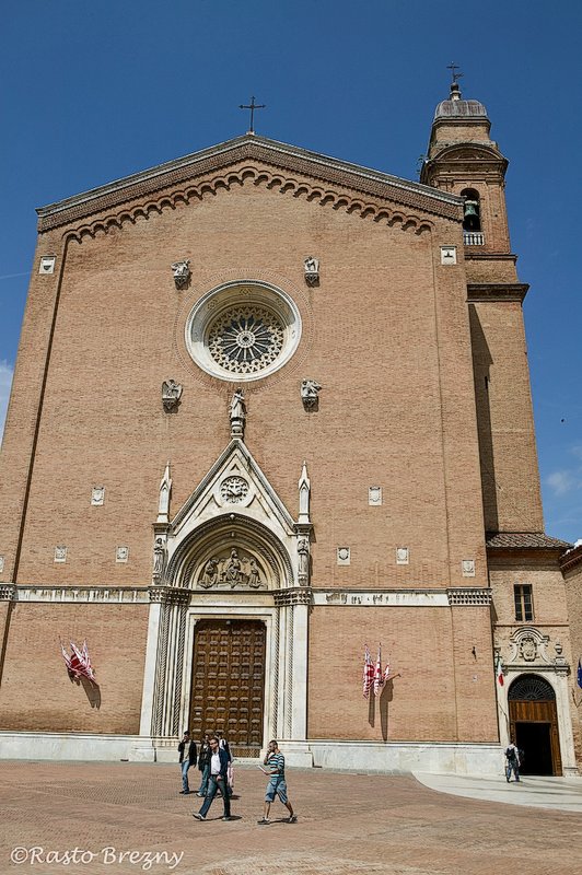 Church Siena Tuscany.jpg