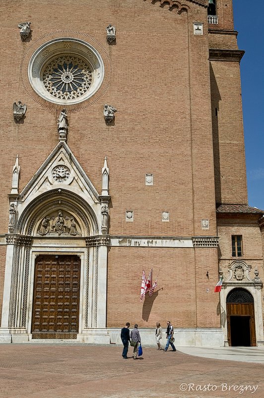 Church3 Siena Tuscany.jpg