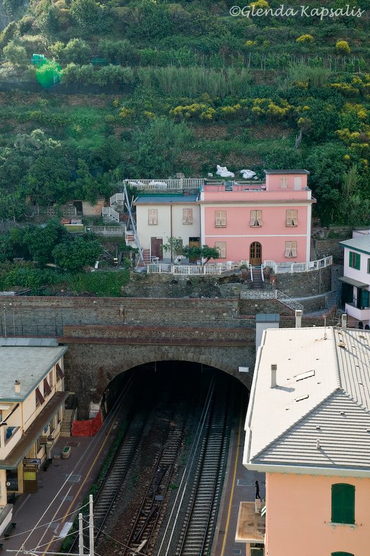Cinque Terre train tracks.jpg