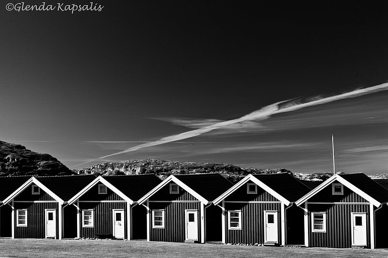 Cottages_SwedenBW.jpg
